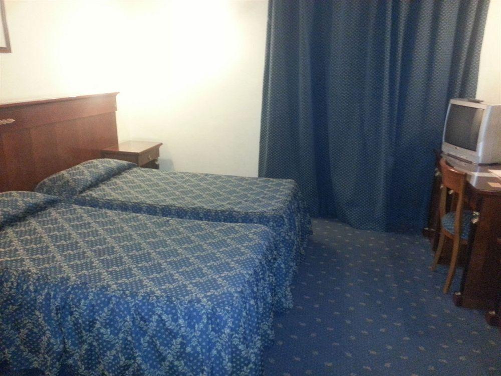 Hotel Principe Modena Esterno foto