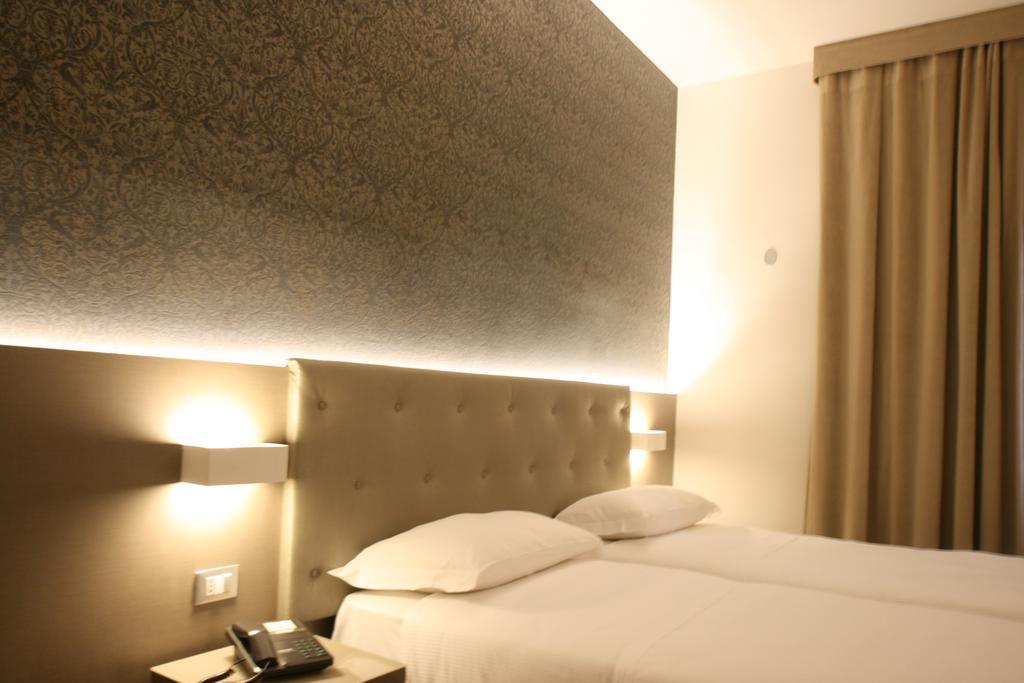 Hotel Principe Modena Esterno foto