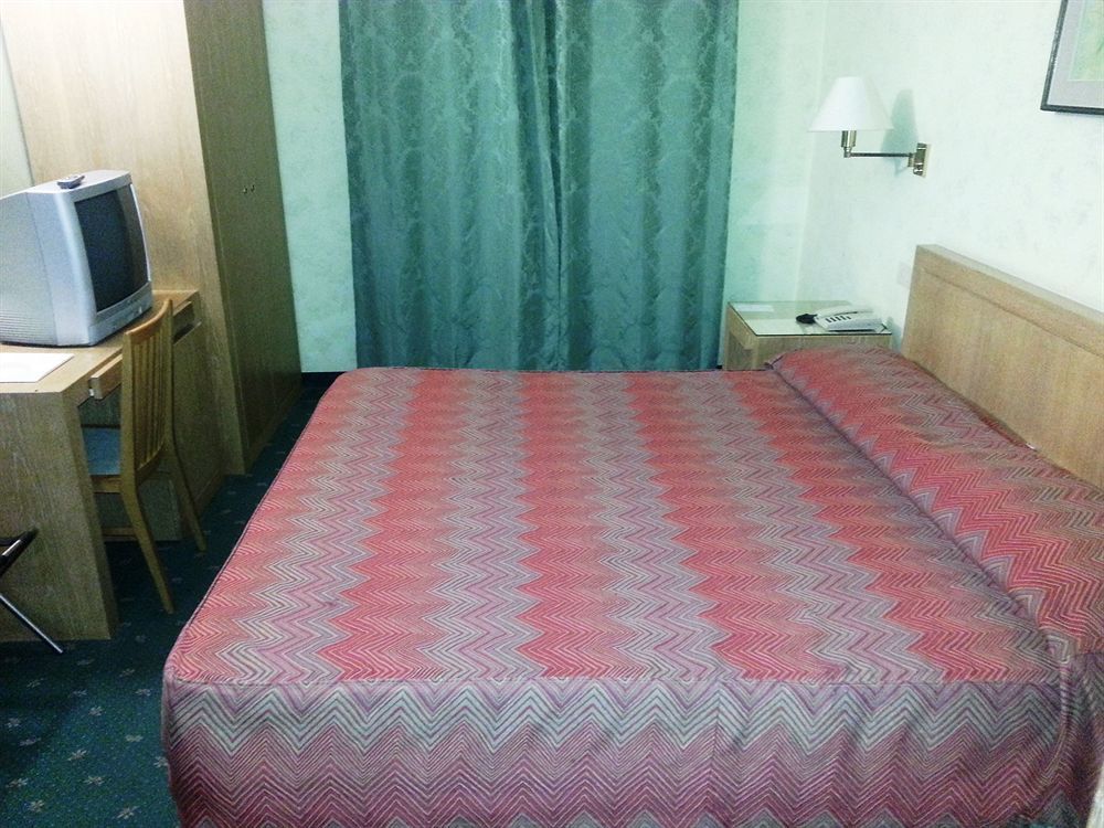 Hotel Principe Modena Esterno foto